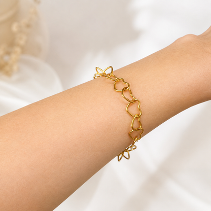 Lovely heart chain gold bracelet made of stainless steel
