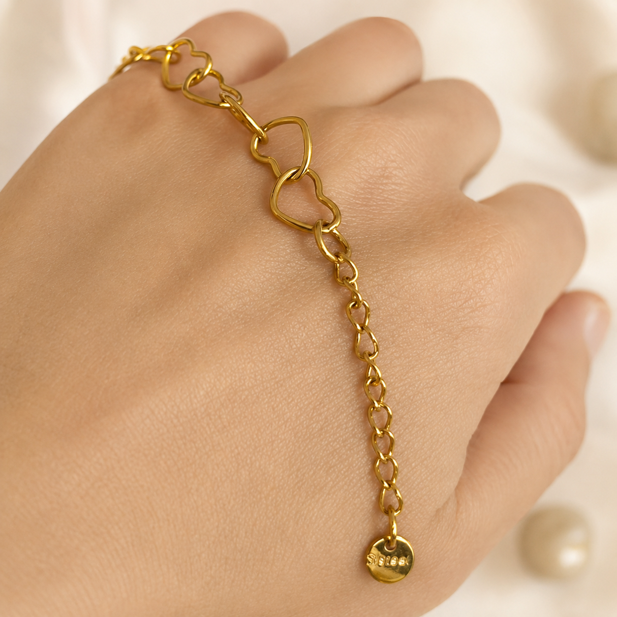 Lovely heart chain gold bracelet made of stainless steel